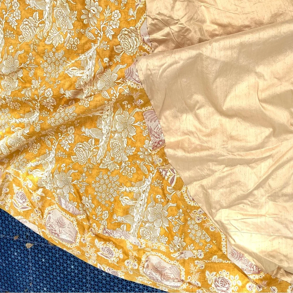 Jean Monro Ltd. Custom Made Round Natural Linen Tablecloth